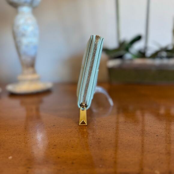 Bottega Veneta Maxi Intrecciato Cassette Lambskin Zippy Long Wallet Green Sage - Picture 8 of 11